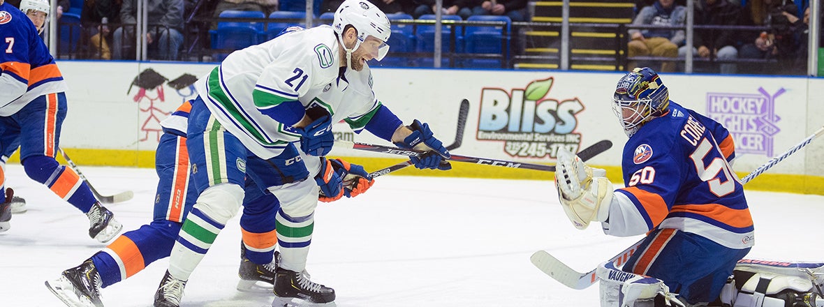 Sound Tigers Top Comets 4-3